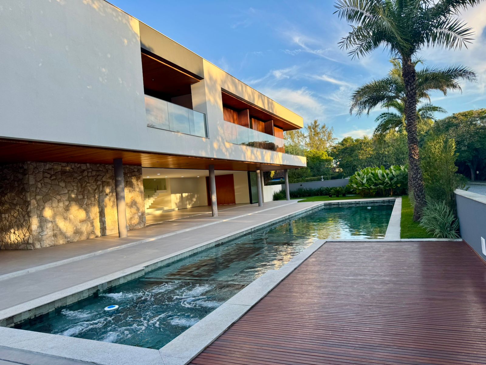 Seven Luxury Real State